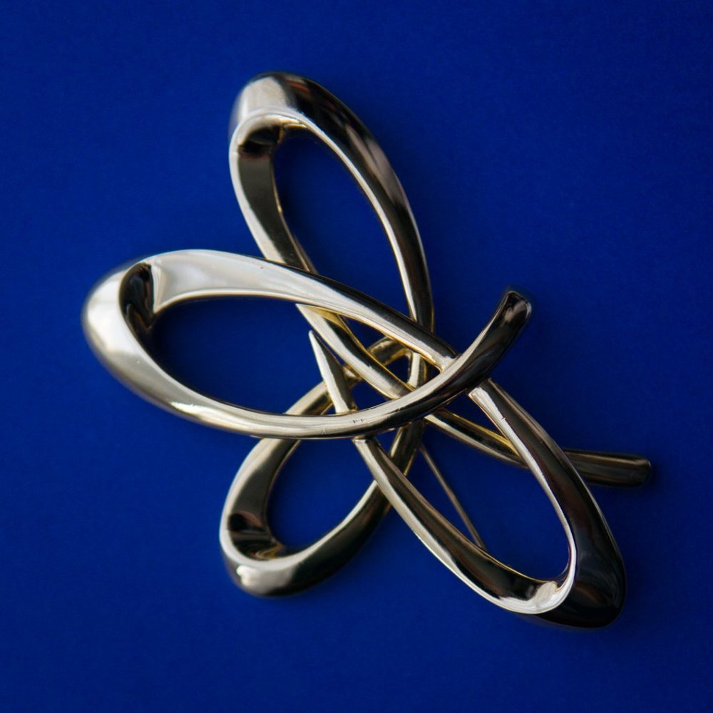 HUGE VTG GOLD BROOCHE ABSTRACT 4 PETAL SWIRLS